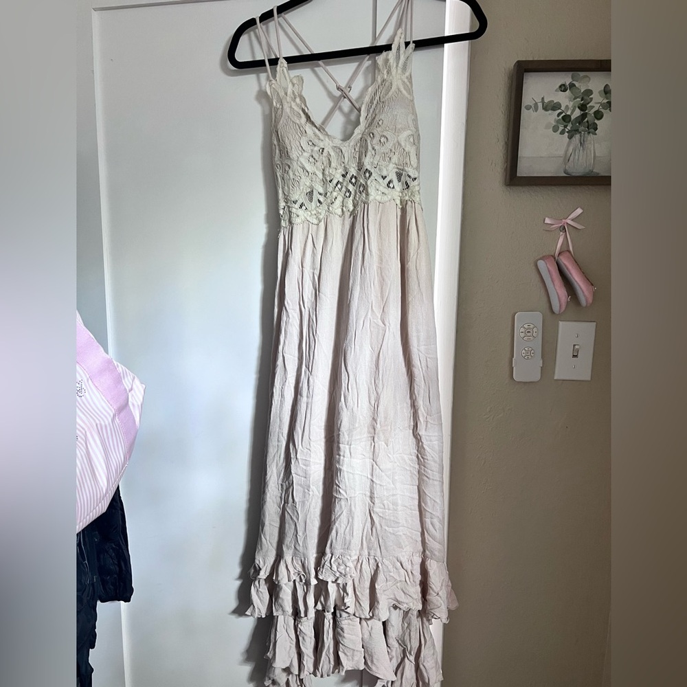 LA MIEL Lace Trim High Low Dress in Cream